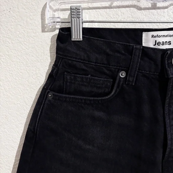 NWT Reformation Jeans Wilder High Rise Relaxed Jean Denim Shorts in Vana - Picture 7 of 11